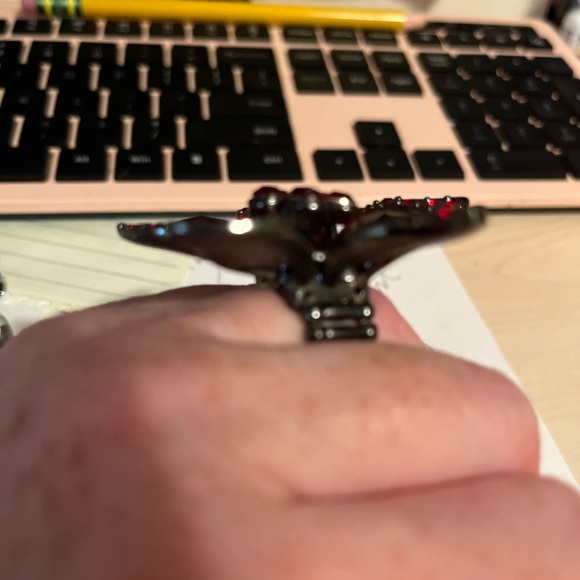 Beautiful red big flower ring with elastic band so it fits anyone and any finger - Picture 6 of 6